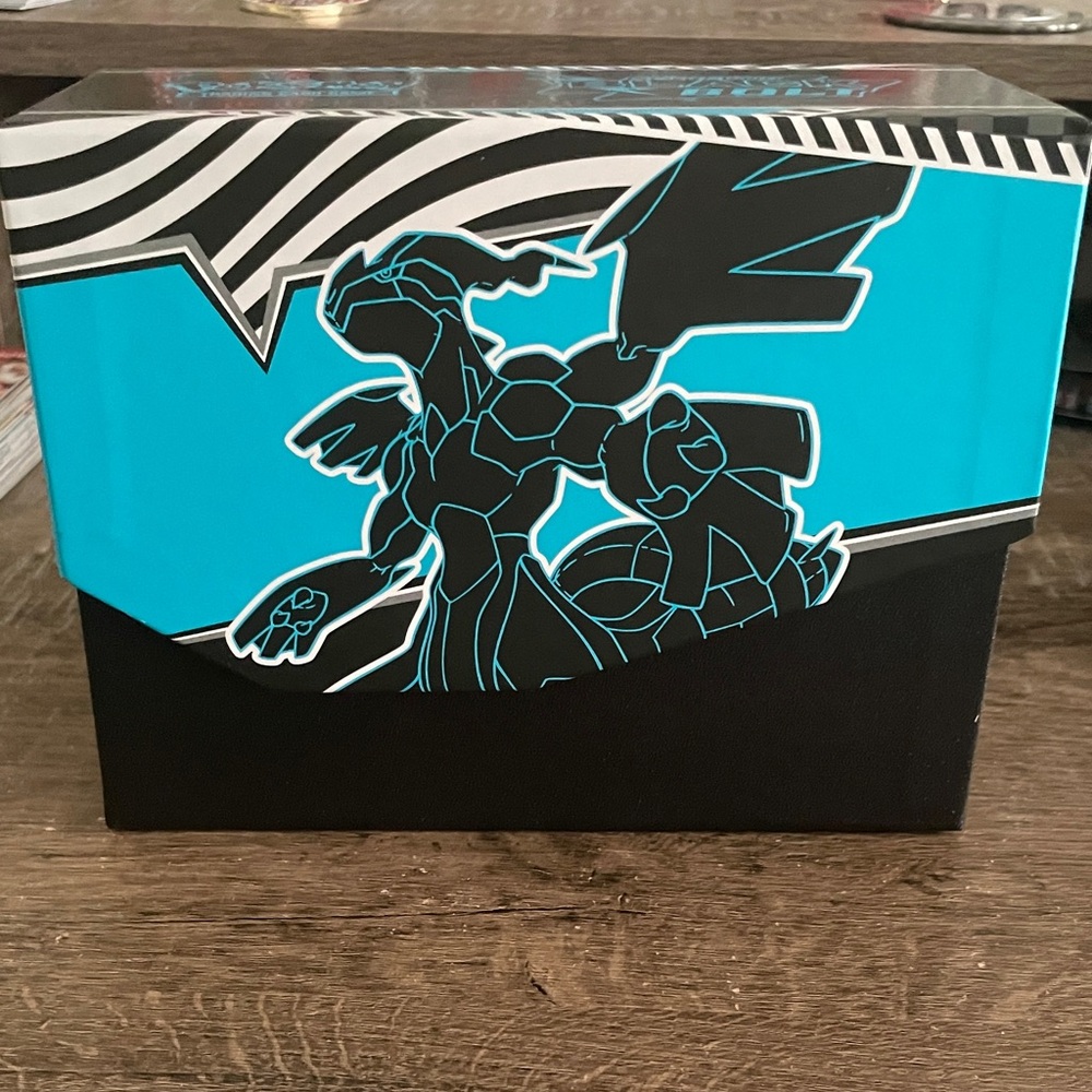!MYSTERY BOX! GUARANTEED EX, VSTAR, AND V. OTHER HOLOS AND MORE! BOX INCLUDED!